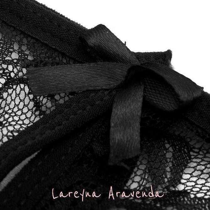 Lareyna Aravenda G String Seksi Fit M-XL Motif Renda Bunga CD019