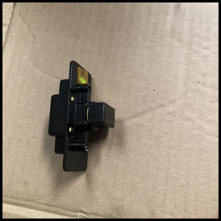 TERLARIS KUNCI LACI DASHBOARD  L300 