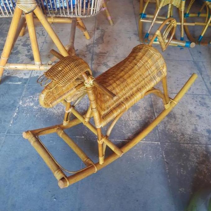 mainan kuda kudaan anak anak dari rotan /kuda kudaan rotan alami termurah