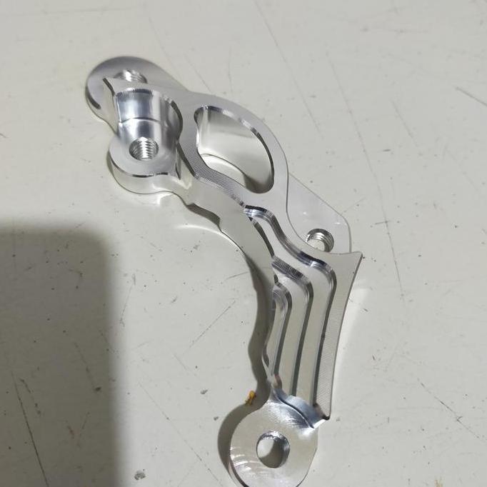 DF74 - breket kaliper 2 piston disc 220mm mio sporty bracket disc mio sporty Motor Motorcycle