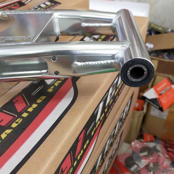 Swing Arm Aitech Ninja 150 R oval coak warna silver Original