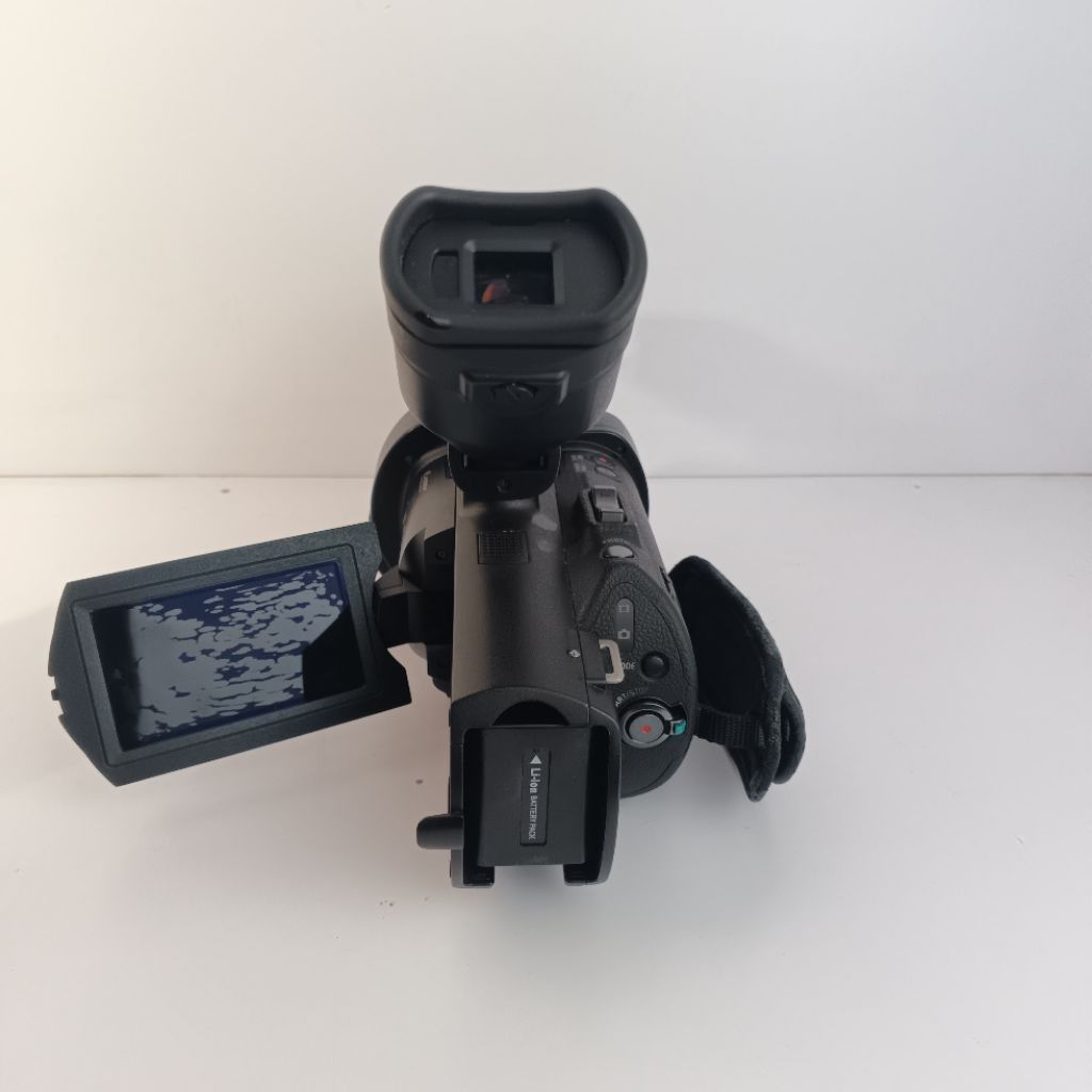 Kamera Camcorder Sony Nex-VG900E VG900 Full Frame Free Lensa Tamron 18-200mm f/3.5-6.3 - Second