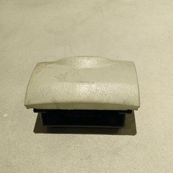 Laci Asbak Innova Inova lama 2004 2005 2006 2007 2008 2009 2010 2011 ORI bekas