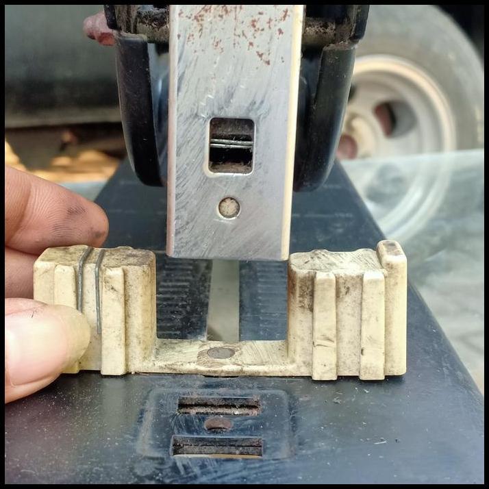 DISKON STAPLES KANGARO BESAR 