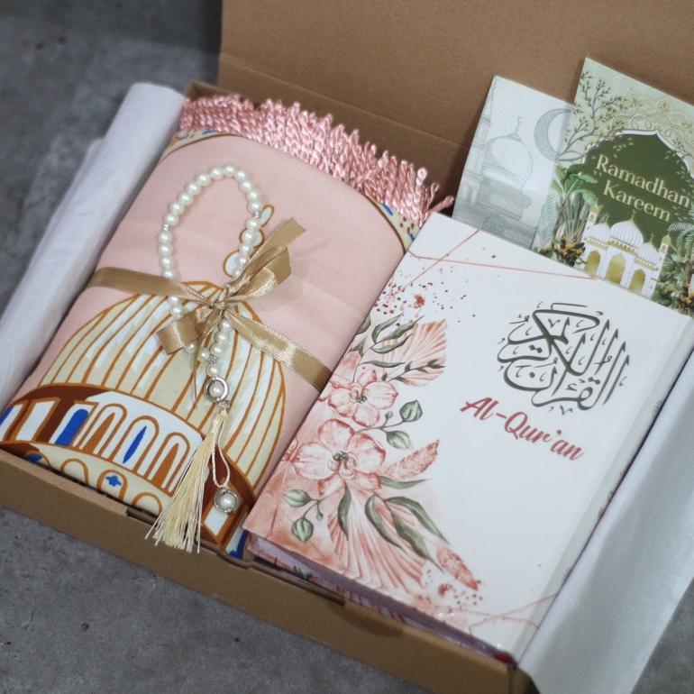 FREE ONGKIR PAKET SAJADAH ALQURAN HAMPERS LEBARAN IDUL FITRI SESERAHAN ALAT SHOLAT MAHAR PERNIKAHAN 