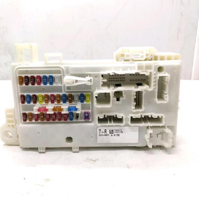 FUSE BOX SEKRING DAIHATSU 82600-BZB72 (7-R) ORIGINAL DAN TERPERCAYA