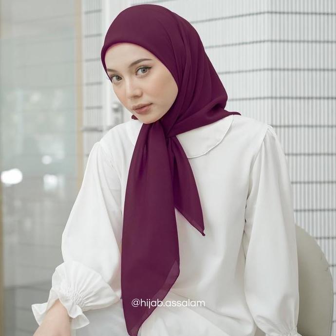 Bagusbanget- Burgundy Hijab Pollycotton Hijab Square ( Hijab Warna Burgundy )