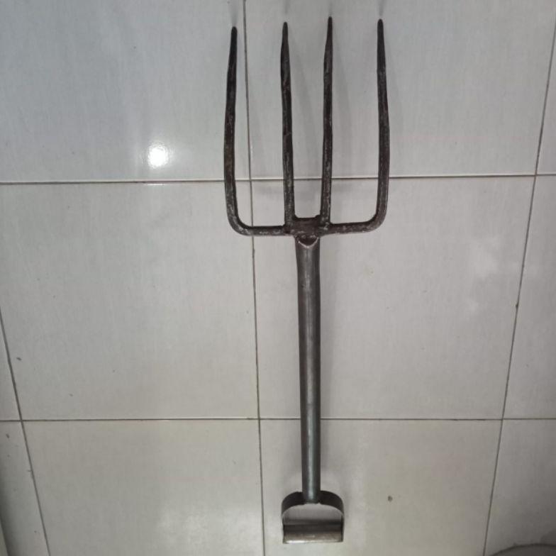 Garpu tanah injak baja super