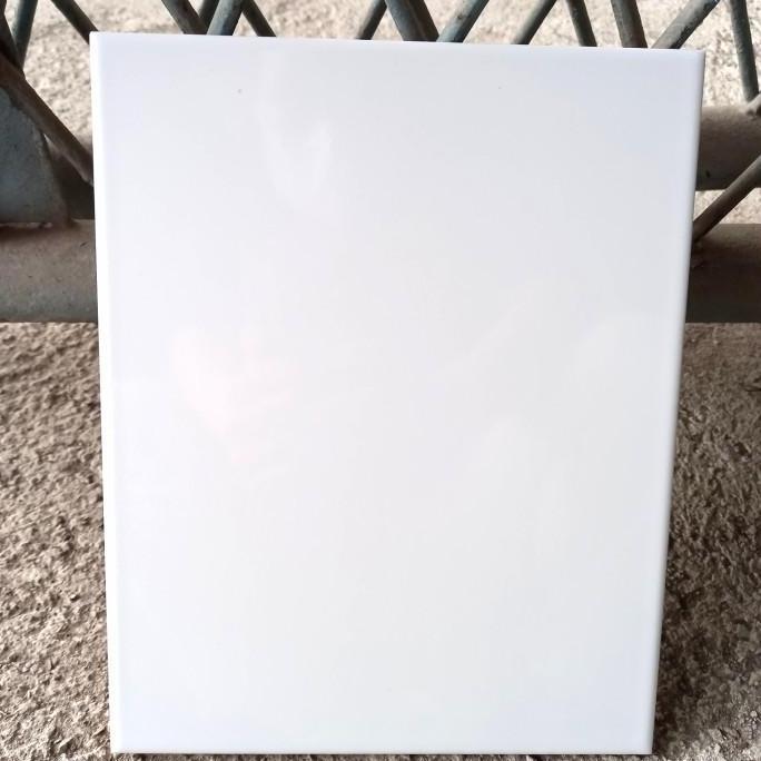 KERAMIK 20x25 PUTIH IKAD SUPER GLODSY murah