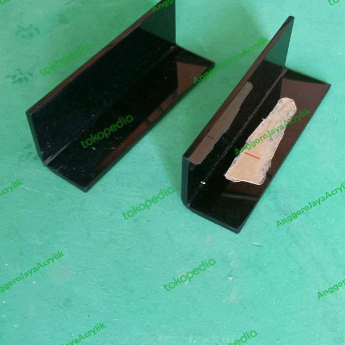 Ready akrilik display siku L