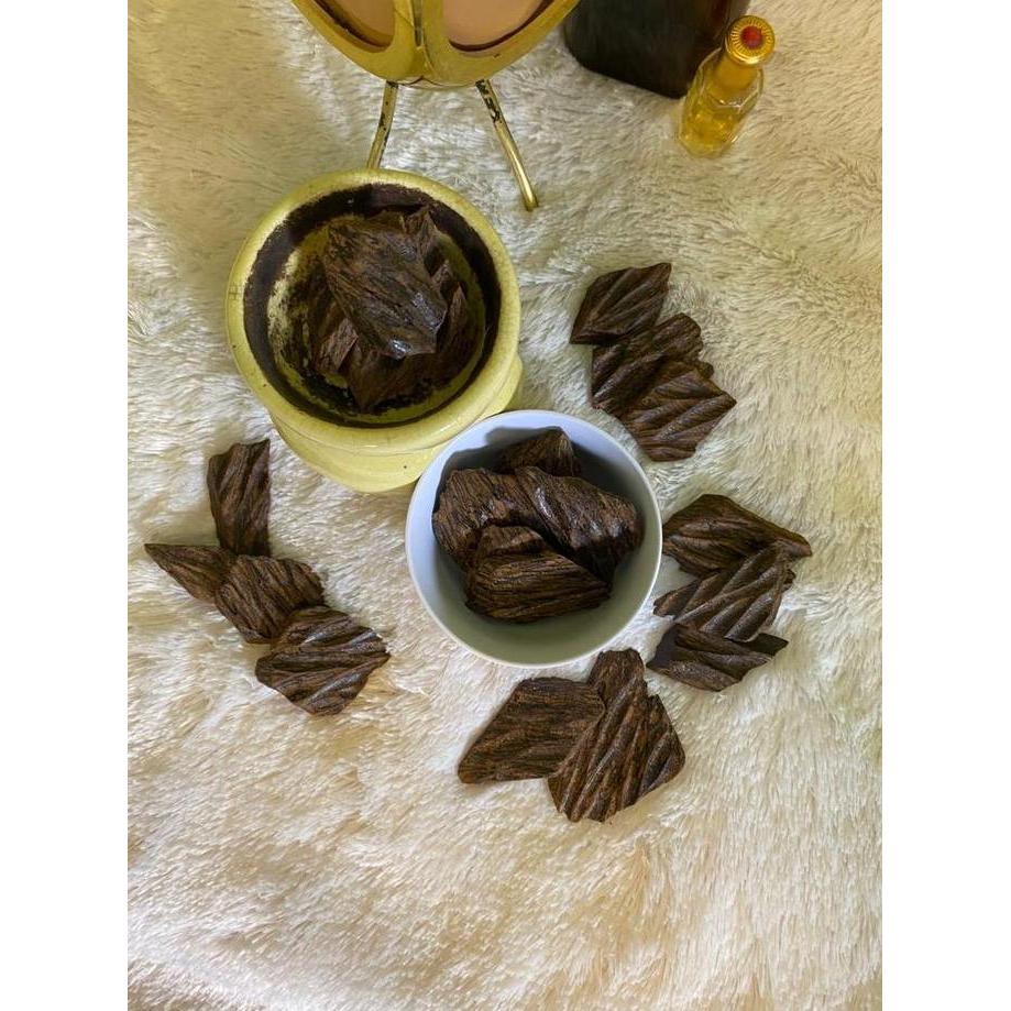 Kayu Gaharu Tunggul Kalimantan Premium Agarwood Sanai Aquilaria Malaccensis untuk  Pengharum ruangan