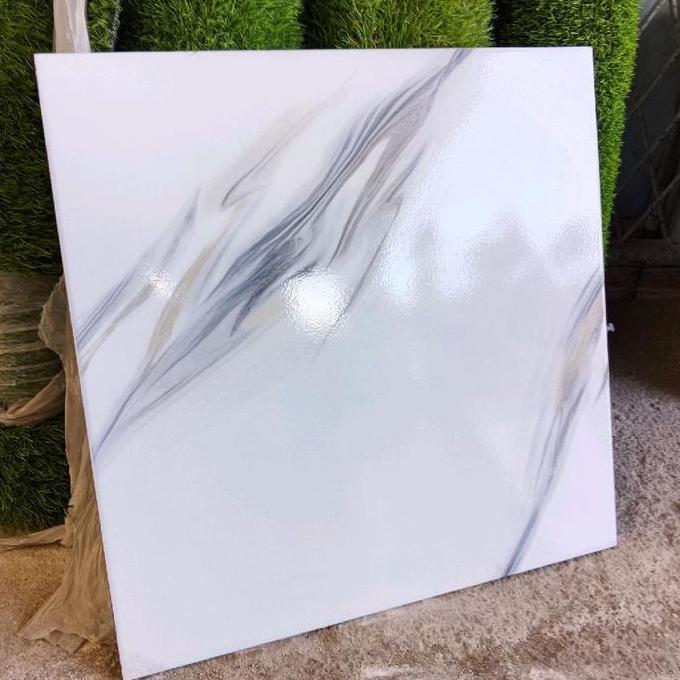 Keramik 50x50 putih motif carara salur(glossy) / keramik lantai/ keramik ruang tamu/ keramik dinding