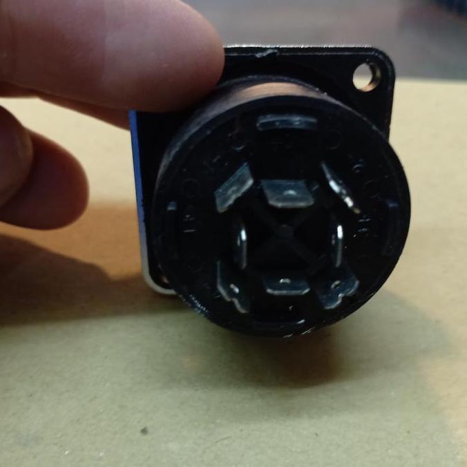 Promo Sasis/Chasis speakon 8 pin taiwan Diskon