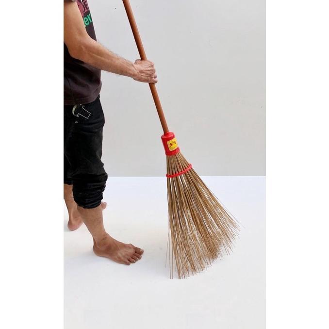 Sapu Lidi Gagang Kayu / Sapu Lidi Gagang Plastik / Sapu Lidi Gagang Tanpa Tangkai | Sapu Lidi Taman 