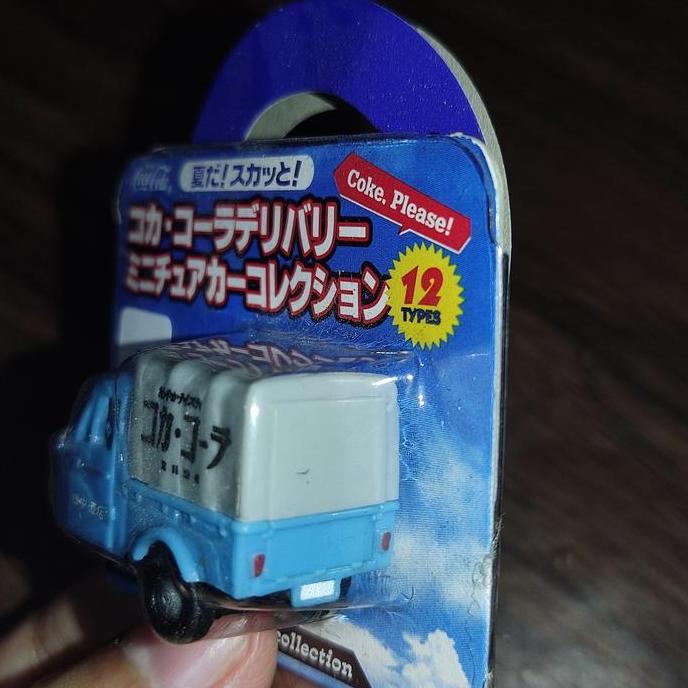 Promo Coca Cola Delivery Car Collection Daihatsu Midget Mp5 Bemo HO Scale Diskon