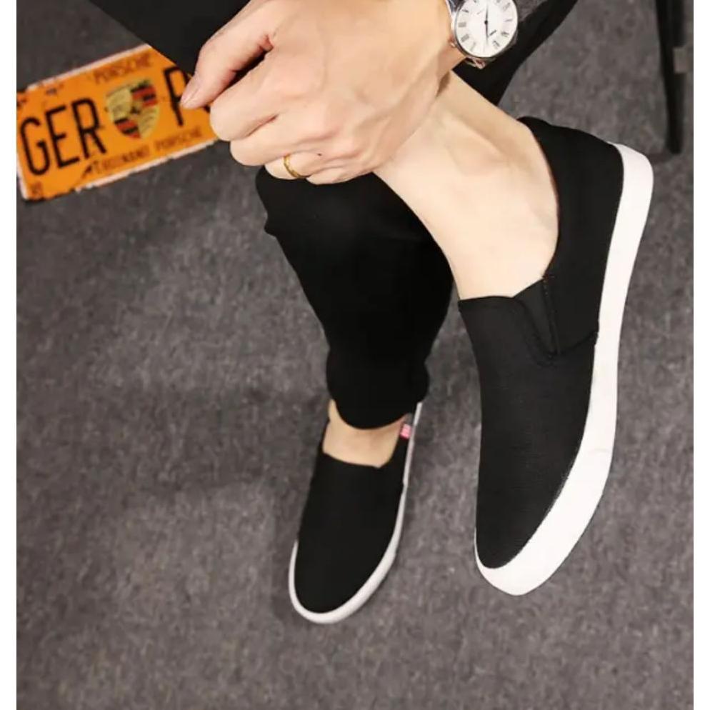 PAKET HEMAT SPATU PRIA TERBARU SEPATU SLIP ON HITAM POLOS SPATU SNEAKERS COWOK MURAH SPATU TANPA TAL