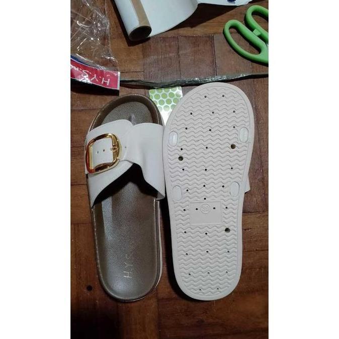 DV147 >> Sandal Selop Jelly Wanita H.Y.S New Motif Strap Bunga Gesper 928-A Shoes