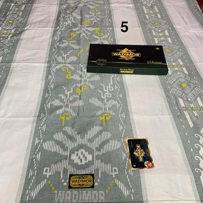 Disiniaja- Wadimor Sarung Tenun Wadimor Viscose Putih Lilin Kembang | Viscose Antik Sarung Batik Dew