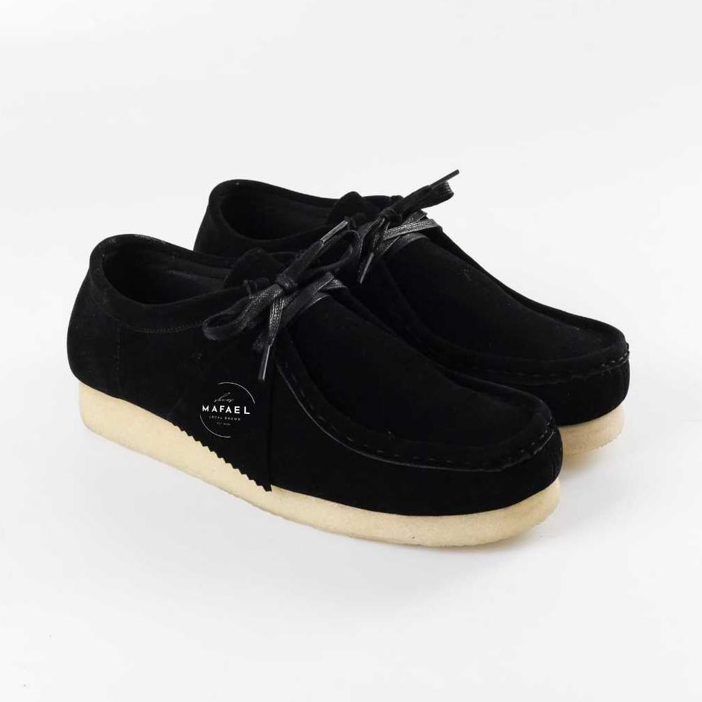 Sepatu Kasual Pria - Sepatu Chungky Wallabee - Sepatu Clarks Suede Natural Black terlaris
