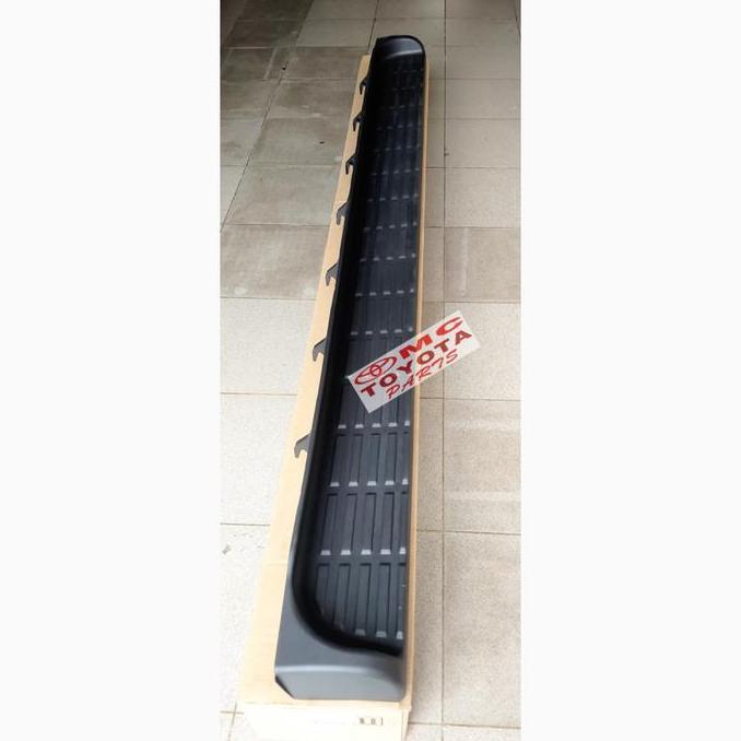 Cover Footstep Injekan Kaki Original Toyota Fortuner VNT 51773-0K070
