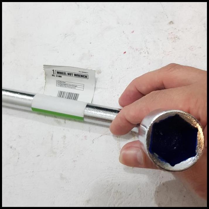 TERLARIS KUNCI RODA BAN MOBIL UNIVERSAL 21 AVANZA RUSH INNOVA KIJANG AGYA XENIA 