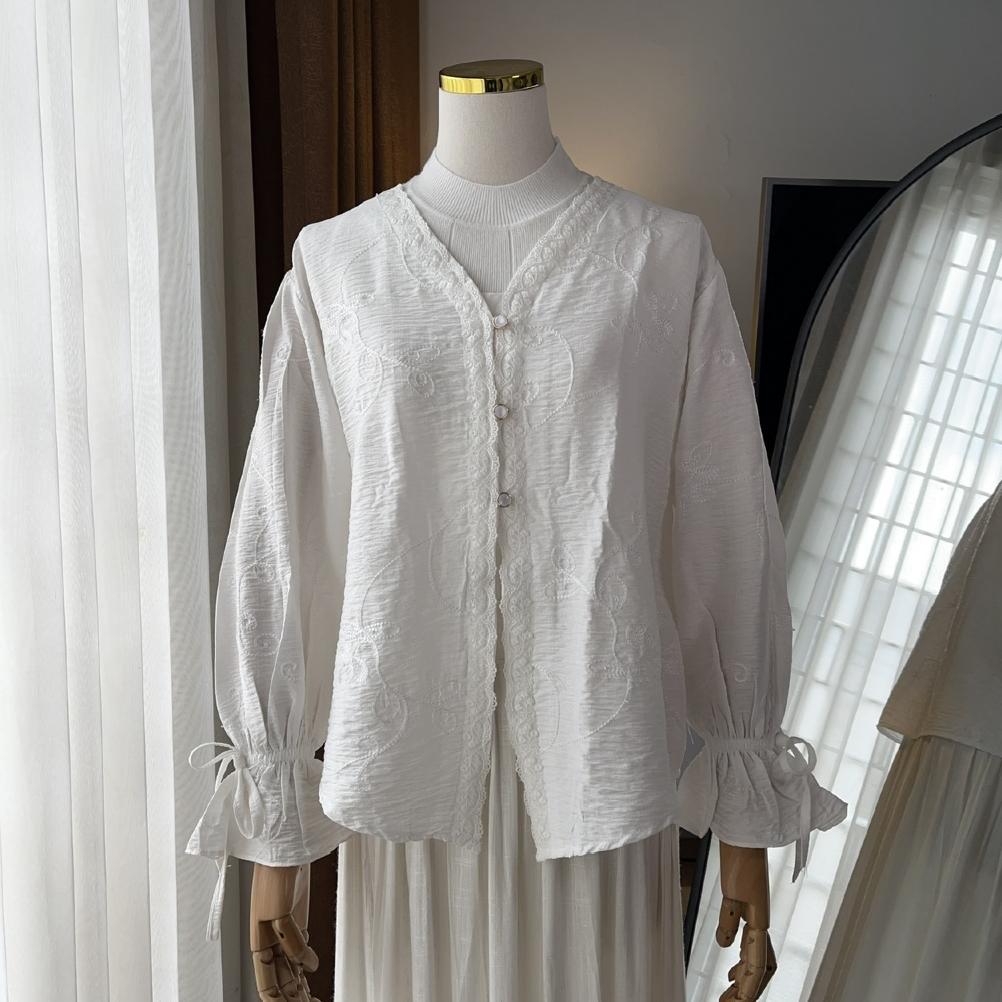 SUPER SALE NENA Aurelia Lace Embroidery Blouse Atasan Wanita Brukat Bordir Elegant Polo Linen