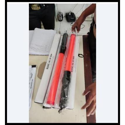 DISKON TONGKAT LALU LINTAS PARKIR TRAFFIC BATON SATPAM DENGAN LAMPU SAFETY 