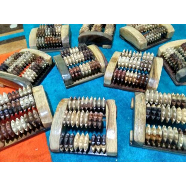 Alat Pijat Kayu Sonokeling Untuk Kaki 3 Gerigi Gradeori