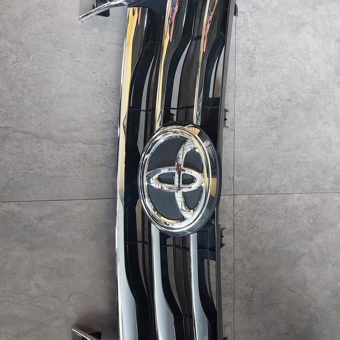 TERBARU - grill depan fortuner vrz 2017 crom