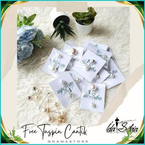 Purple Series / Lilac / Jilbab Segiempat Kerudung Segi Empat Lasercut Dan Jahit Tepi Hijab Square Pr