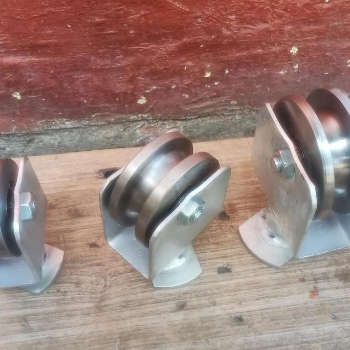 Roda Sliding Untuk  Pintu Gerbang Lipat / Pagar Lipat