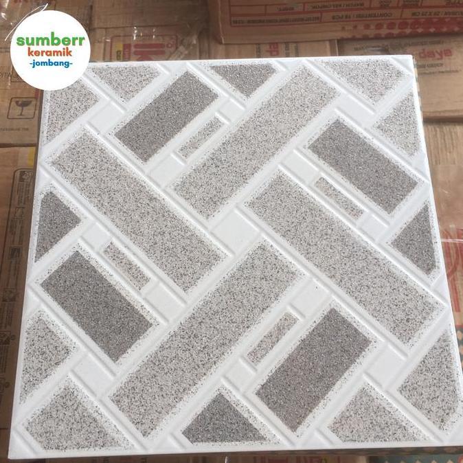 Keramik Lantai Kamar Mandi 25X25 Wc Toilet Biru Abu Cream Kasar Terang