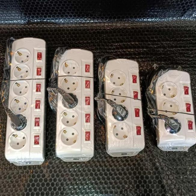 Stop Extension Broco 3 4 5 6 Lubang Saklar Tersendiri K1.5M