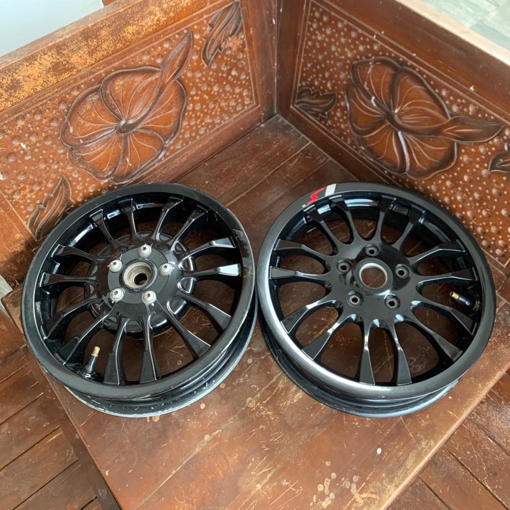 Velg Vespa Matic Sprint S 2022 Original Piaggio Depan Belakang