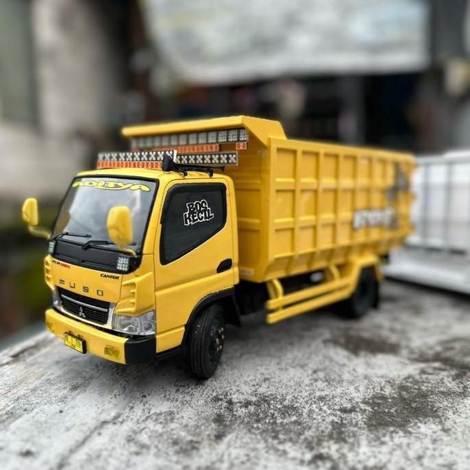 Miniatur Dump Truk Style Kalimantan
