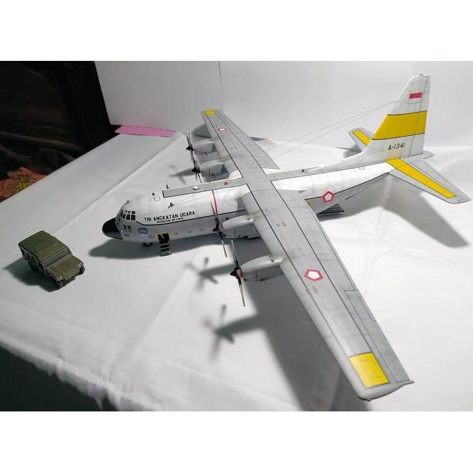 Diecast Pesawat Angkut Berat C-130 Hercules TNI AU Indonesia Skala 72