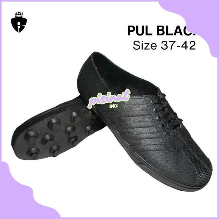 TR21 Sepatu Bola Karet - Sepatu Pool berkebun - Sepatu Karet Hitam Berkualitas
