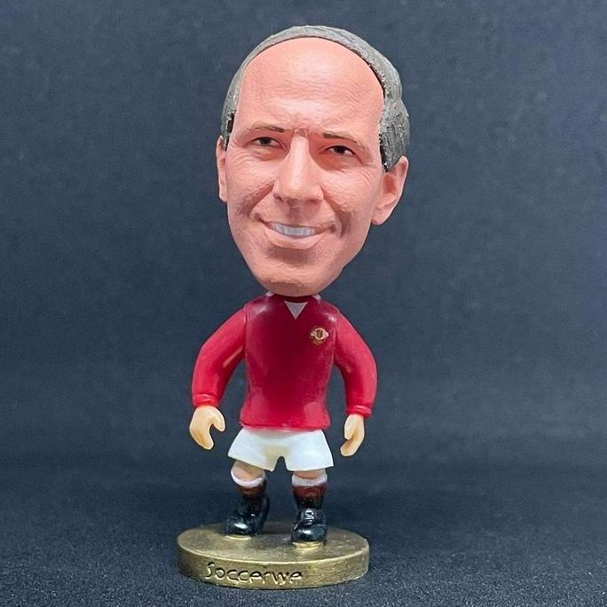 Action figure Sir Bobby Charlton Manchester United 1968 soccerwe