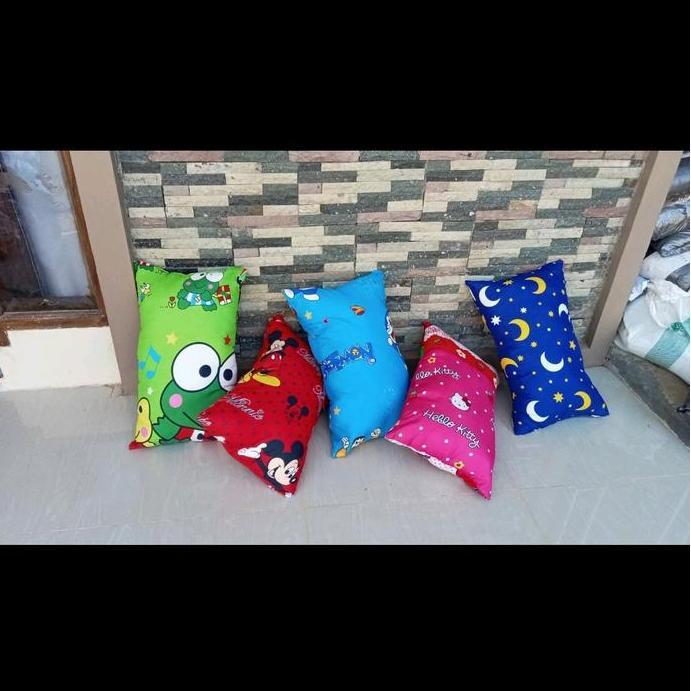 bantal empuk skuisi  Bisa Dicuci