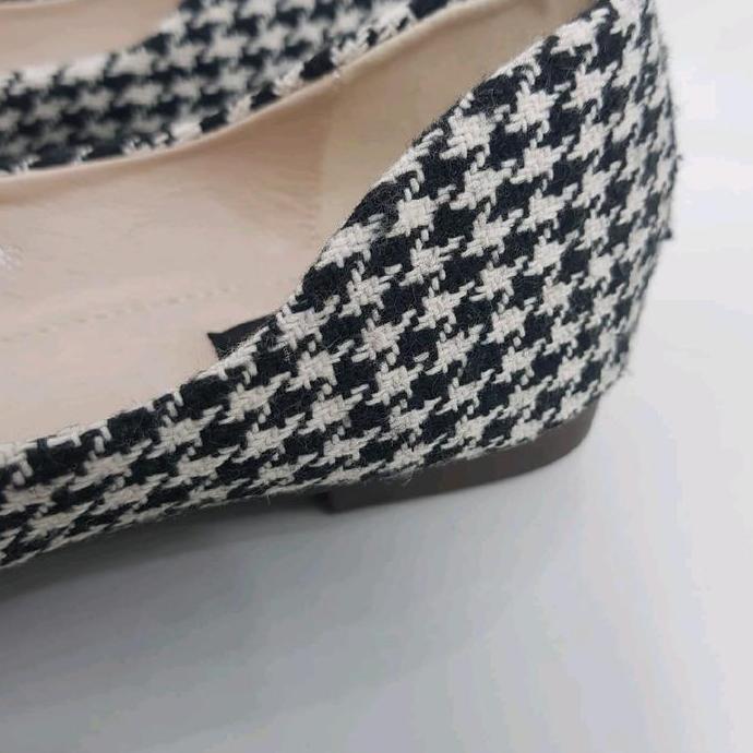 KODE DANDELION BRAND VALERiE shoes sepatu flat import bahan bludru(black) dan bahan kain motif monoc