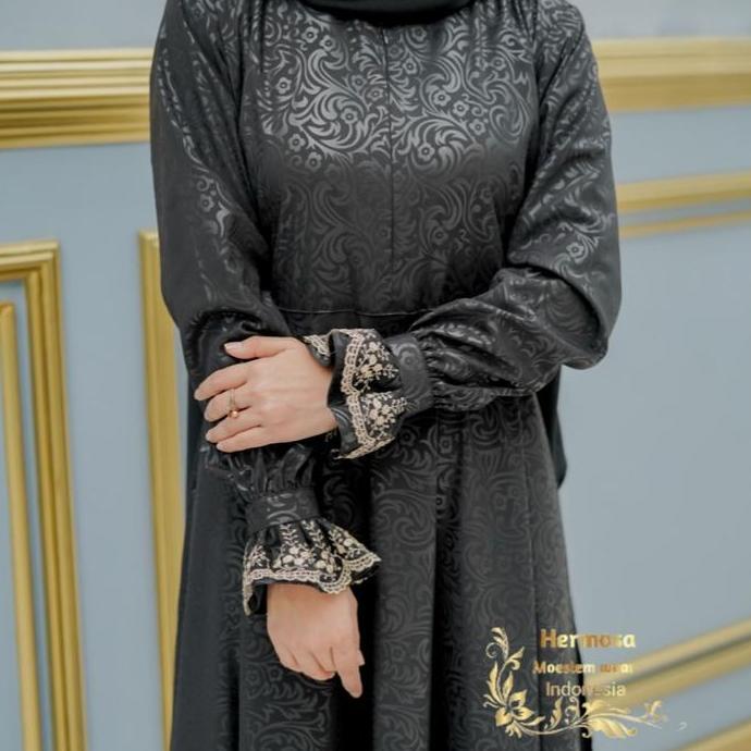 [Gamis Hermosa] Gamis embos hermosa motif flower warna hitam manset Renda-gamis syari manset Renda-G