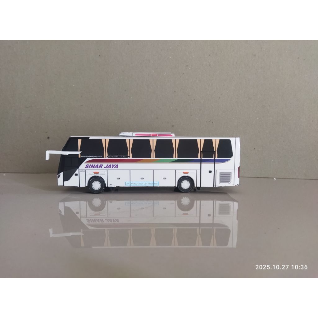 Miniatur Bus Sinar Jaya Jetliner