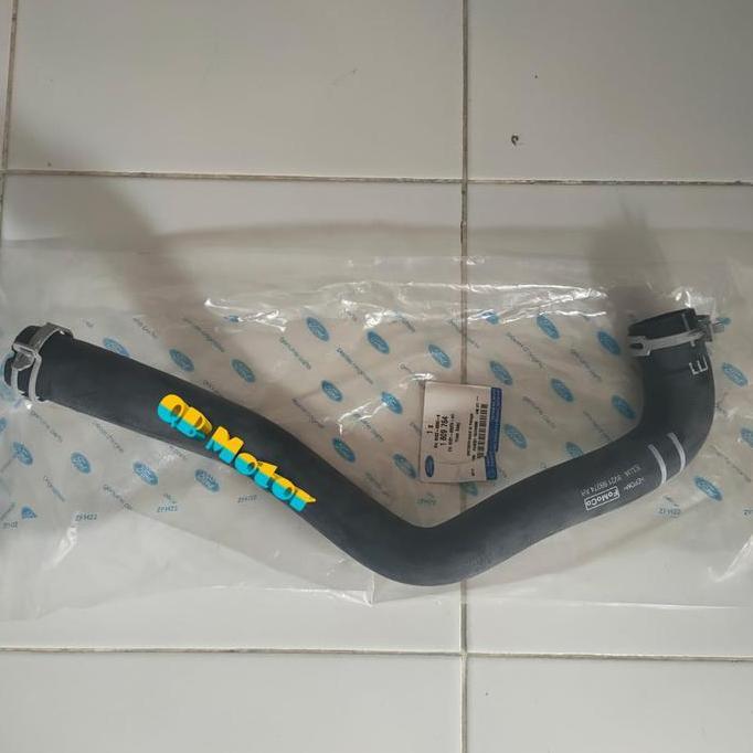 selang radiator atas ford fiesta