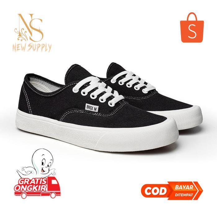 sd-67 Brick Mansions - Britannica Black White Sepatu Sneakers Casual Sekolah  Pria Wanita Terlaris