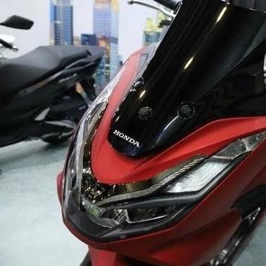 Garnish Headlight Honda PCX 160