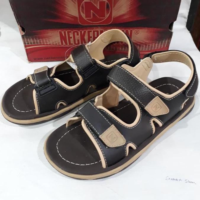 sandal gunung pria merk NECKERMANN boston