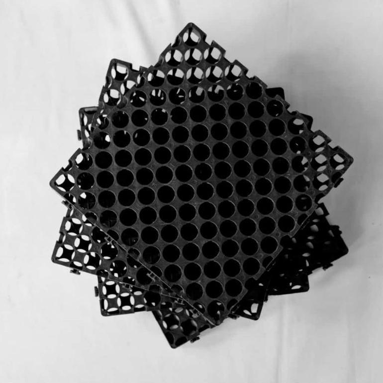 Bisa Cod Ya Kak Alas Resapan Rumput Sintetis 25Cm X 25Cm Tebal 3 Cm (1M = 16 Pcs) - Drainase Rumput 