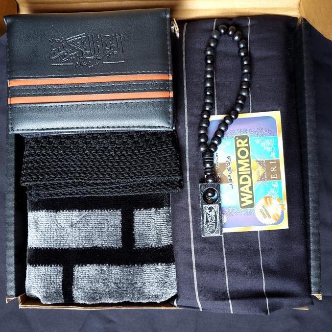 Terlaris Hampers Kado Cowok Black Edition / Hadiah Sajadah Sarung Alquran
