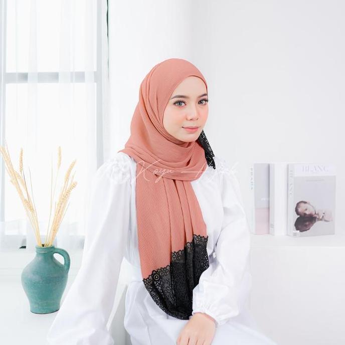 Koyu Hijab Pasmina Plisket L Ceruty (Pasmina Renda Koyu)