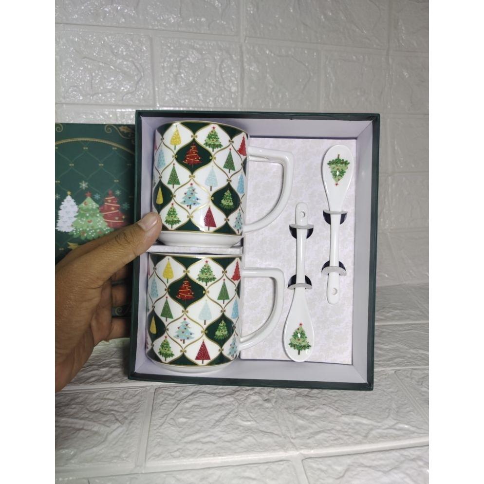 BANMOTSTORE Hampers Natal Mug dan Sendok LC 009SS2 228 HIJAU Hadiah Bertema Natal 1 Set dengan Desai